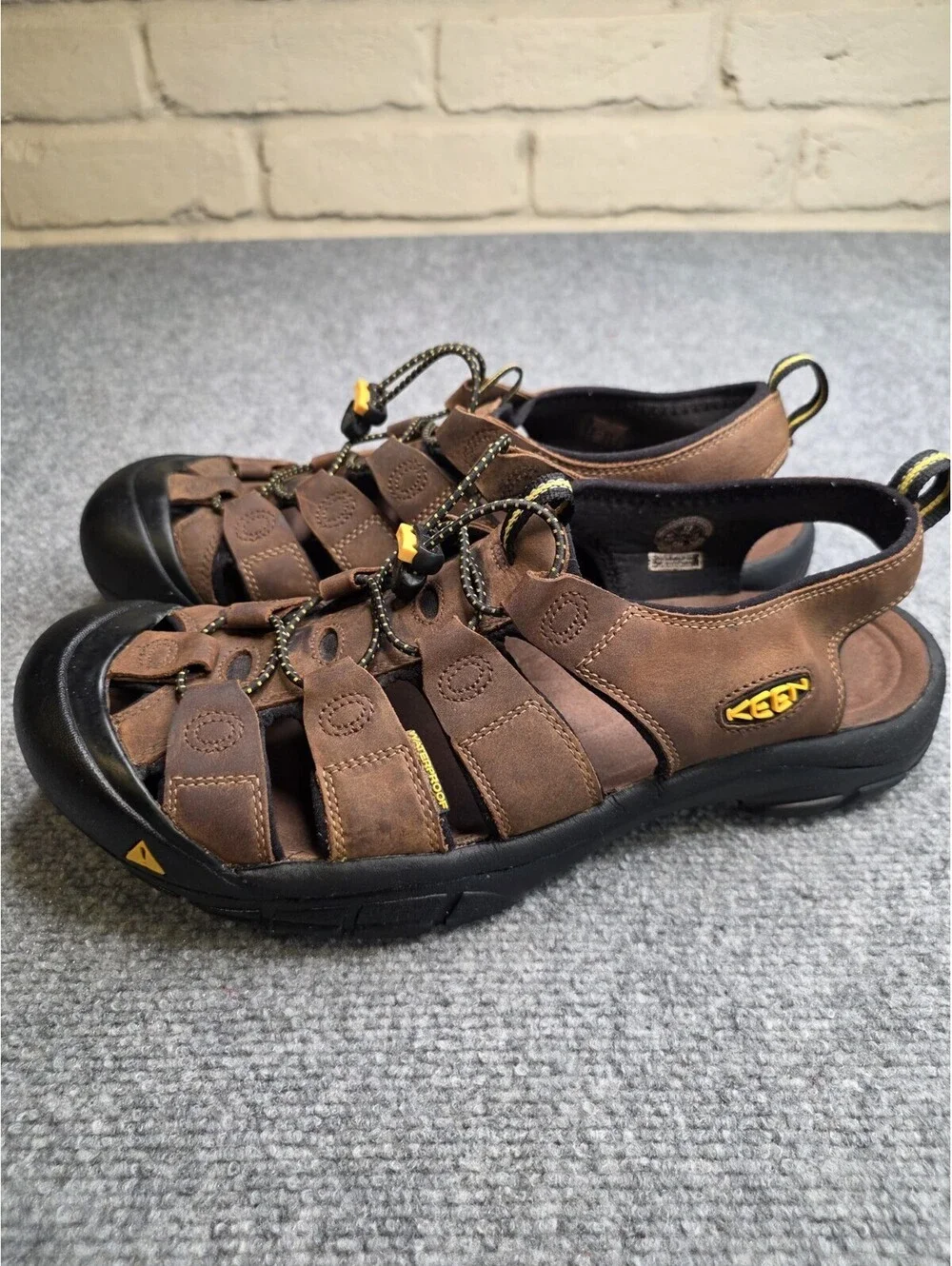 KEEN Newport Men's 13 Leather Hiking Sandals Bison Brown Closed Toe Trail EUC